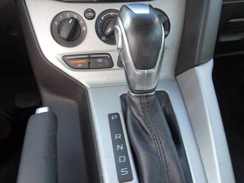 Used 2014 Ford Focus SE w/ Equipment Group 201A image 27