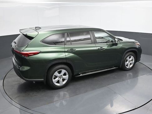 Used 2023 Toyota Highlander L image 38