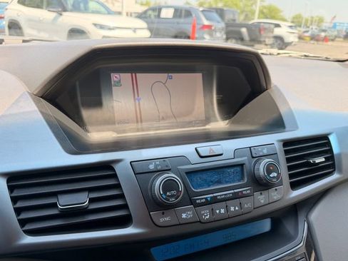 Used 2011 Honda Odyssey Touring Elite image 24