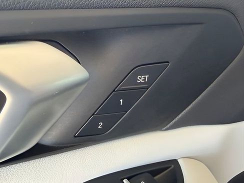 Used 2023 BMW X5 sDrive40i w/ Premium Package image 15