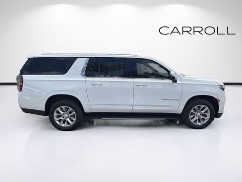 Used 2023 Chevrolet Suburban Premier image 2