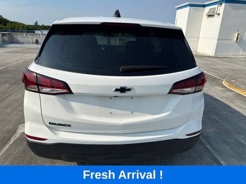 Used 2023 Chevrolet Equinox LS w/ Midnight Edition FWD image 16