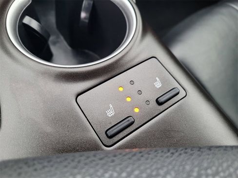 Used 2023 Toyota Camry XLE image 25