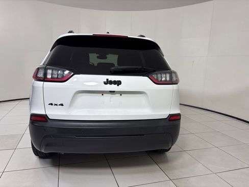 Used 2023 Jeep Cherokee Altitude Lux image 4