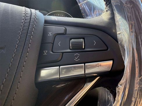 New 2025 Cadillac XT6 Premium Luxury image 17