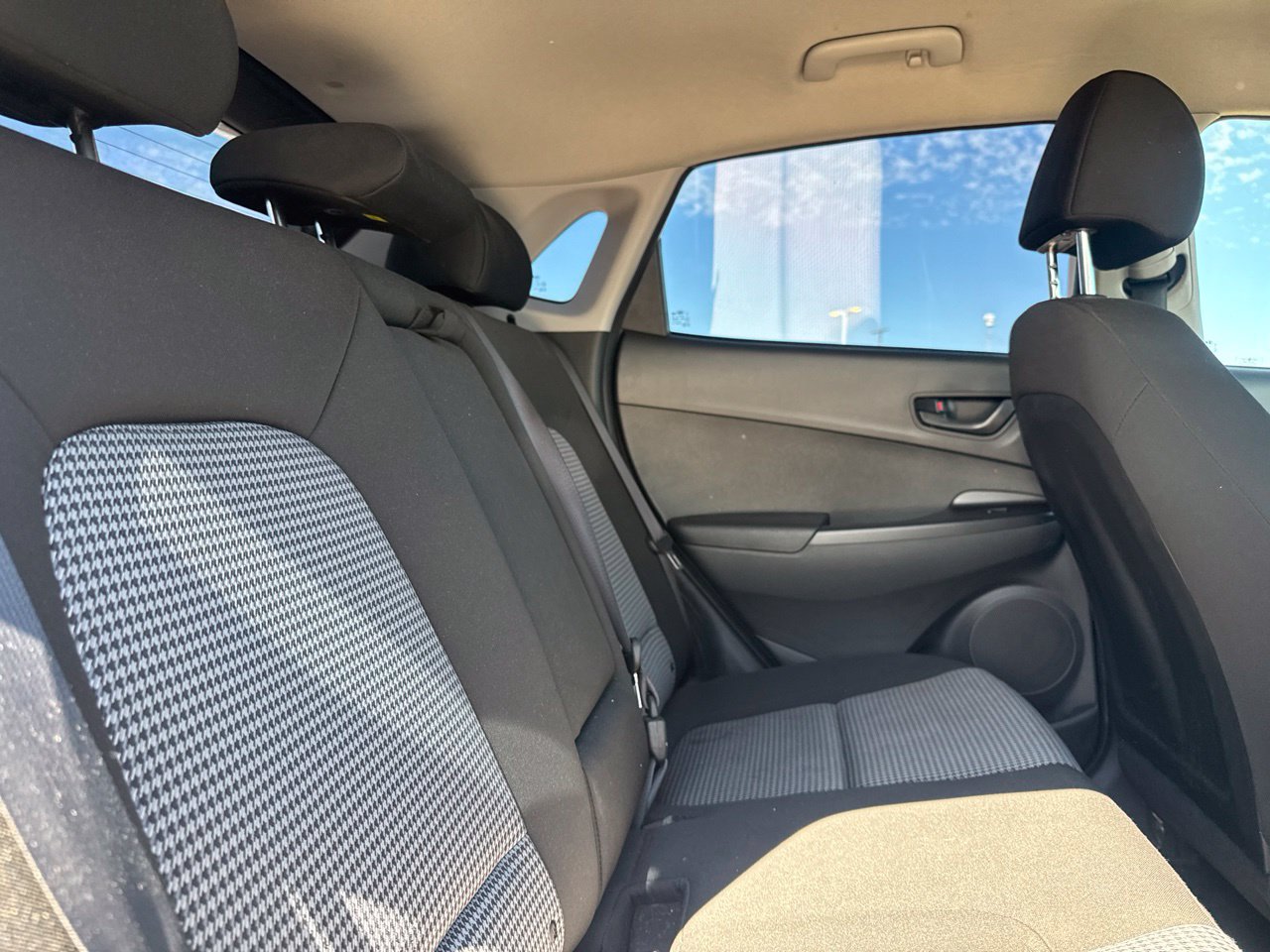 Used 2023 Hyundai Kona SE AWD/4WD image 35