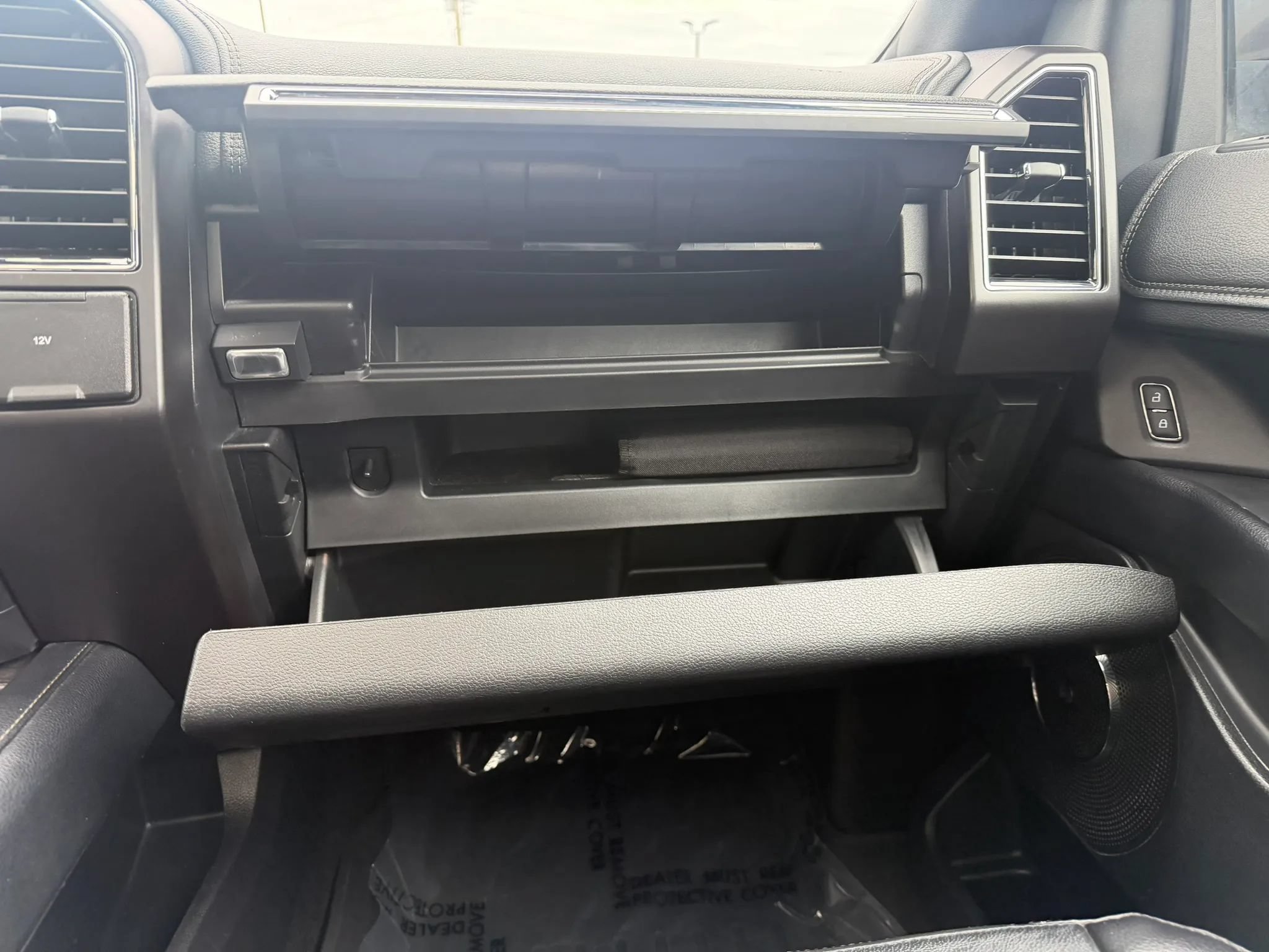 Used 2019 Ford Expedition Max Limited w/ Special Edition Package AWD/4WD image 31