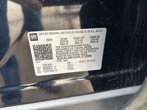 Used 2024 GMC Terrain SLE image 29