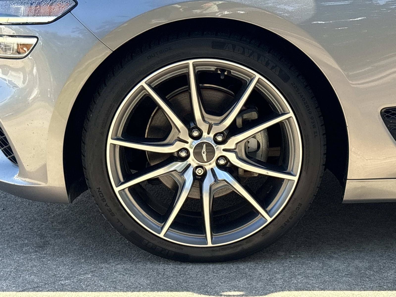 Used 2022 Genesis G70 2.0T w/ Prestige Package RWD image 10