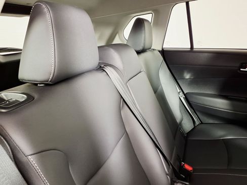 Used 2023 Toyota Corolla Cross XLE w/ Convenience Package AWD/4WD image 12