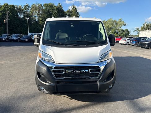 Used 2025 RAM ProMaster 2500 w/ U-Haul Equipment Group FWD image 8