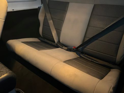 Used 2010 Jeep Wrangler Rubicon w/ PWR Convenience Group image 12