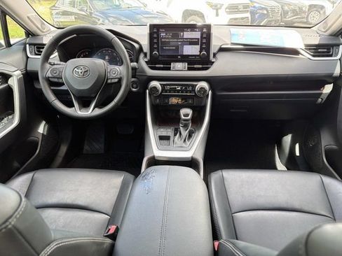 Certified 2020 Toyota RAV4 Limited FWD image 22