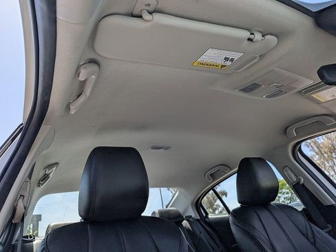 Used 2017 MAZDA MAZDA3 Touring FWD image 20