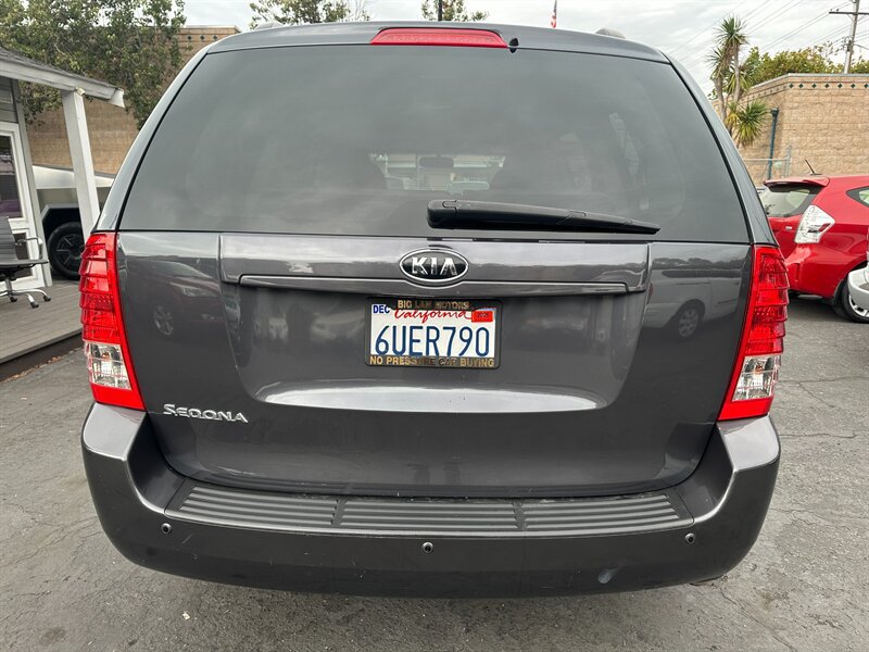Used 2012 Kia Sedona LX FWD image 6