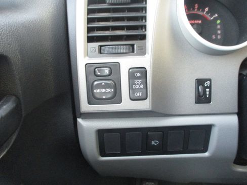 Used 2013 Toyota Sequoia SR5 image 16