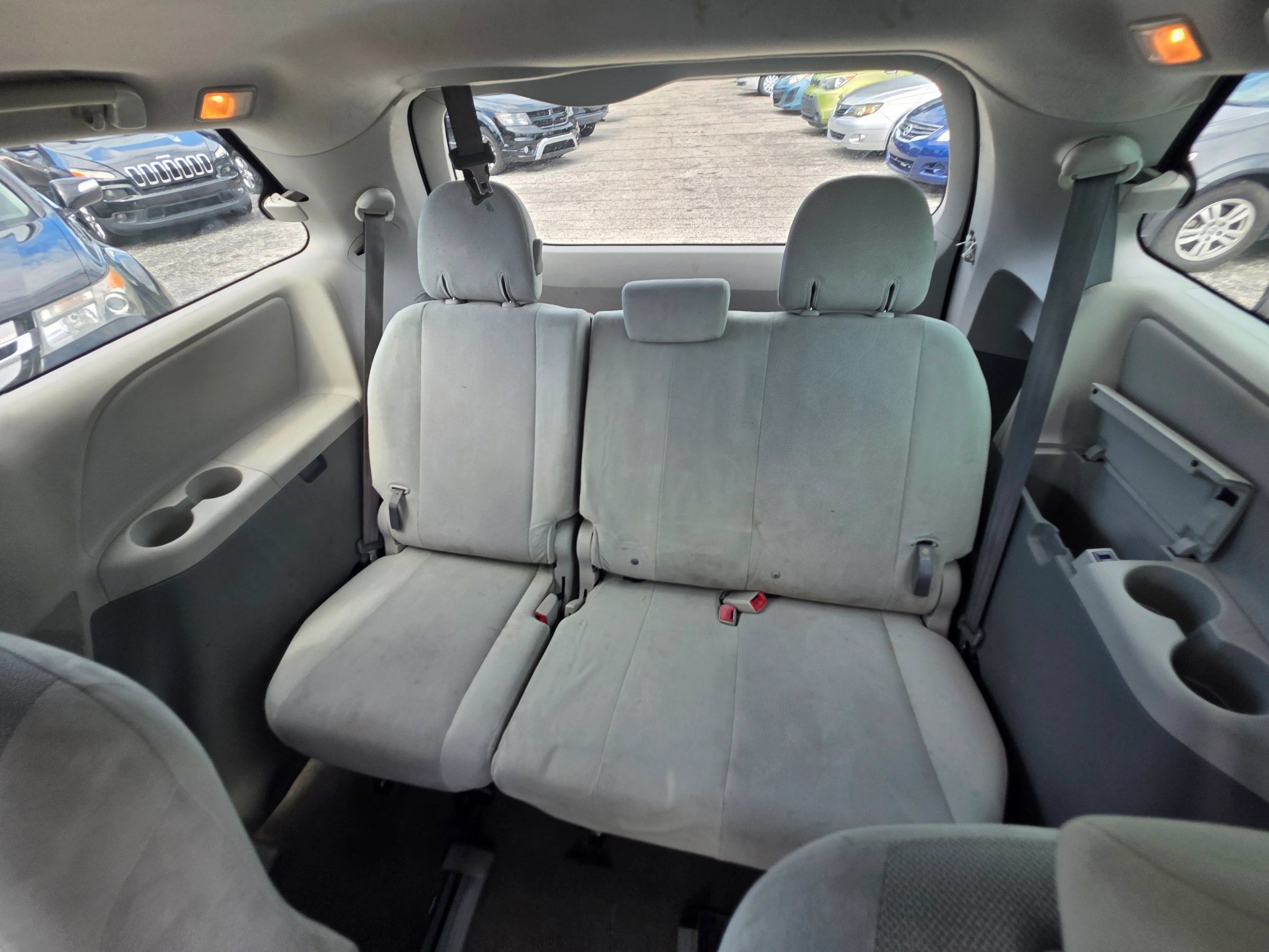 Used 2014 Toyota Sienna L FWD image 16