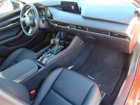 Used 2025 MAZDA MAZDA3 s image 25