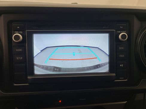 Used 2016 Toyota Tacoma SR image 30