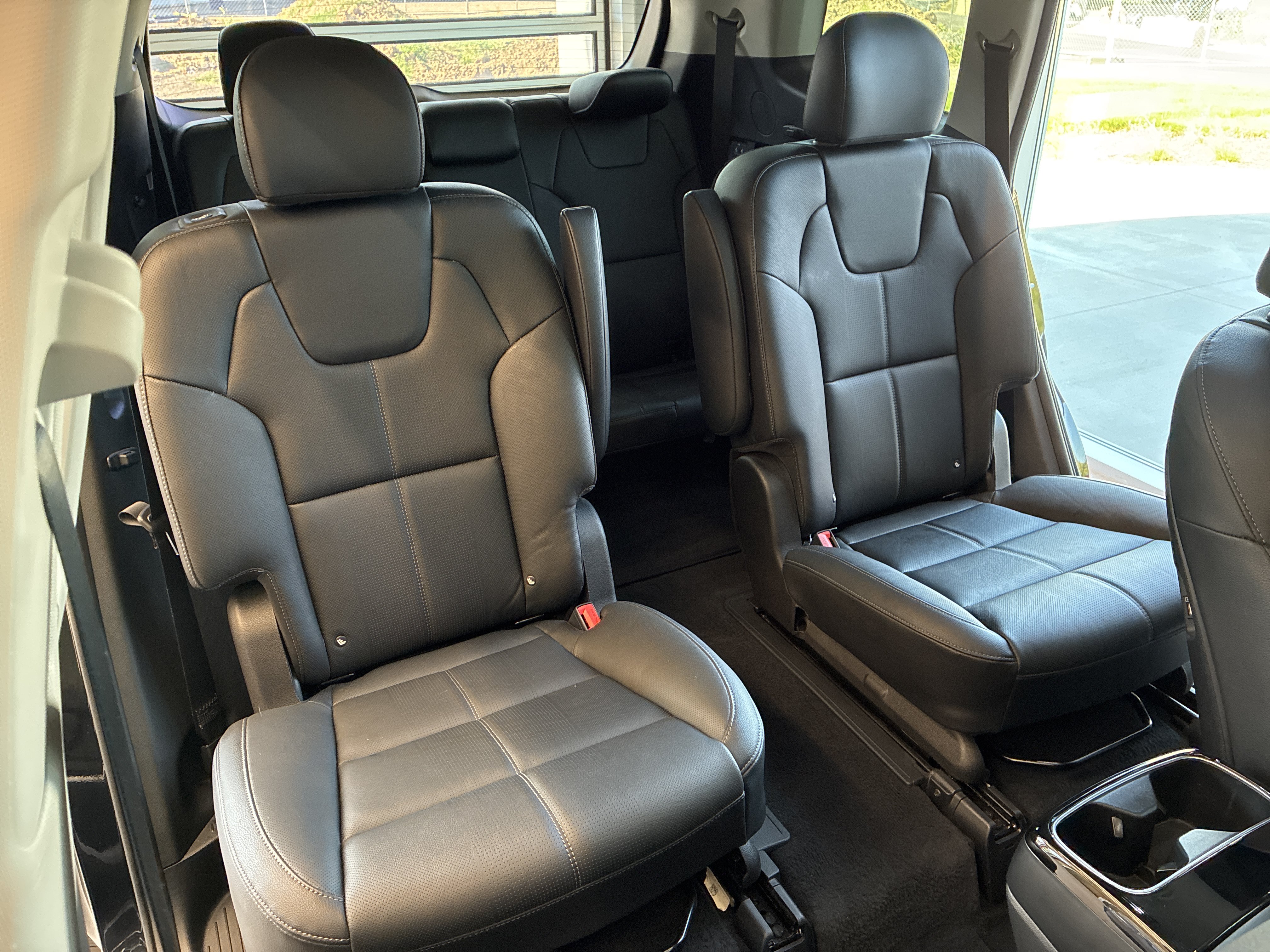 Certified 2022 Kia Telluride EX w/ EX Premium Package AWD/4WD image 12