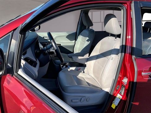 Used 2020 Toyota Sienna XLE Premium image 24