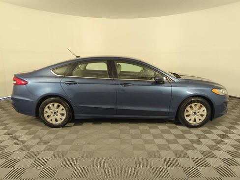 Used 2019 Ford Fusion S FWD image 7