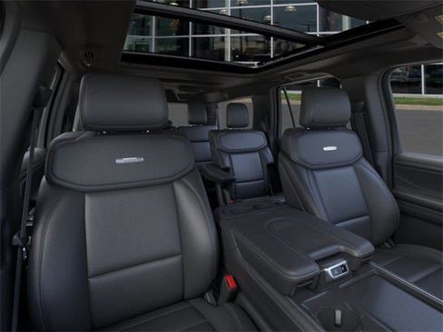 Used 2025 Ford Expedition Max Platinum w/ Stealth Performance Package image 10