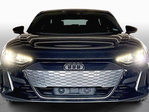 Used 2023 Audi RS e-tron GT image 3