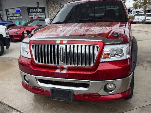Used 2006 Lincoln Mark LT 4x4 image 2