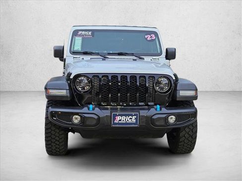 Used 2023 Jeep Wrangler Unlimited w/ Convenience Group AWD/4WD image 2