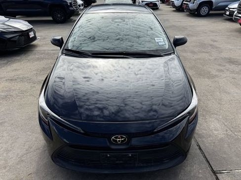 Used 2026 Toyota Corolla LE FWD image 2
