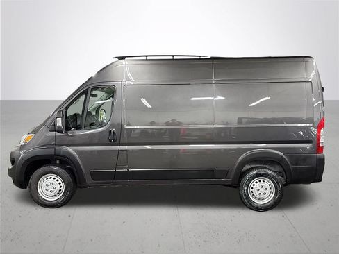 New 2026 RAM ProMaster 2500 w/ Premium Convenience Group FWD image 9