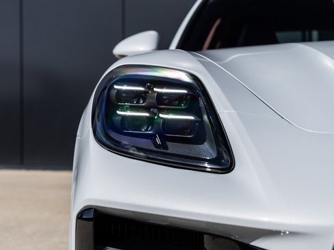 New 2026 Porsche Panamera image 14