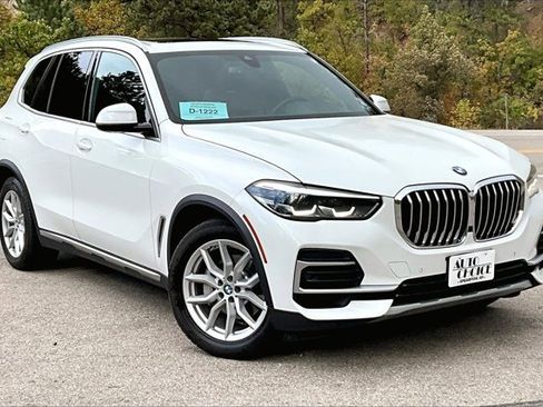 Used 2022 BMW X5 xDrive40i image 3