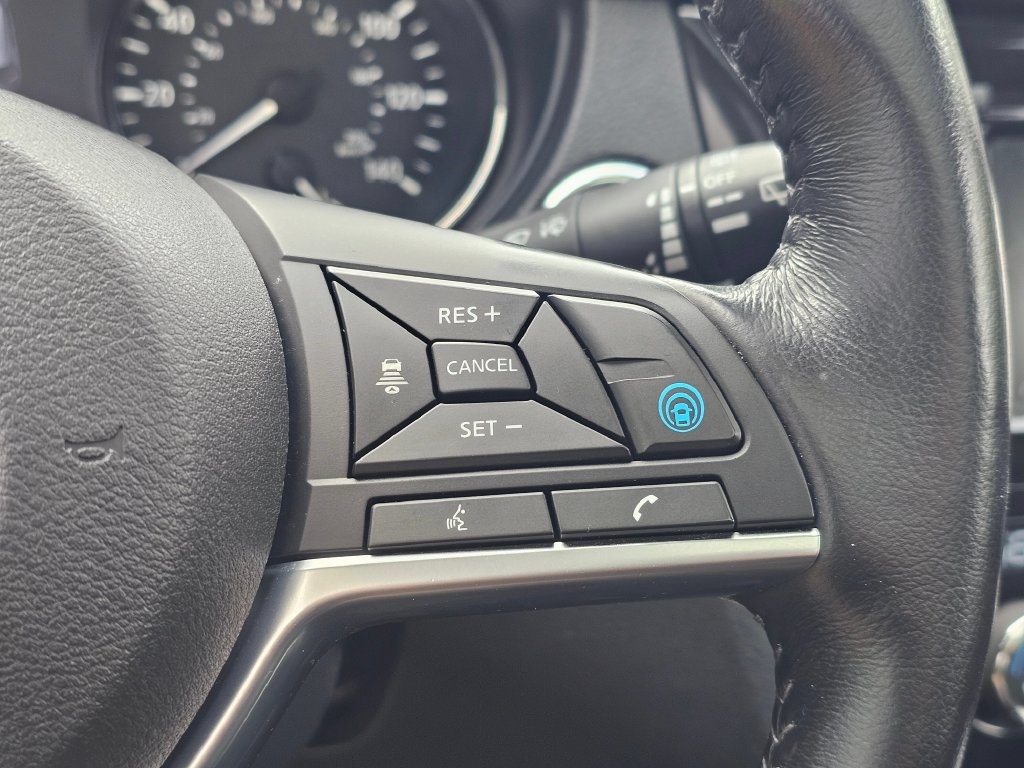 Used 2018 Nissan Rogue SL w/ Premium Package AWD/4WD image 26