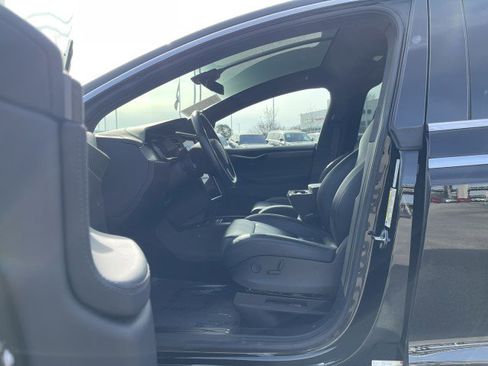 Used 2018 Tesla Model X 100D image 17