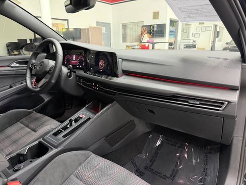 Used 2022 Volkswagen GTI SE FWD image 19