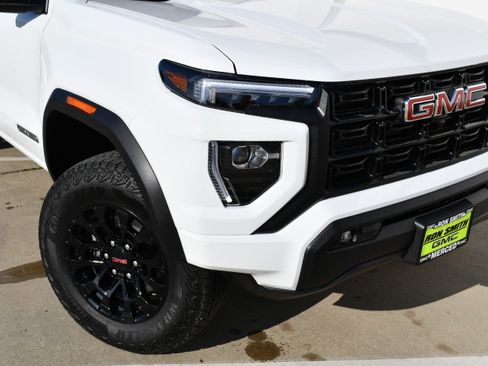 New 2026 GMC Canyon Elevation w/ Convenience Package image 3