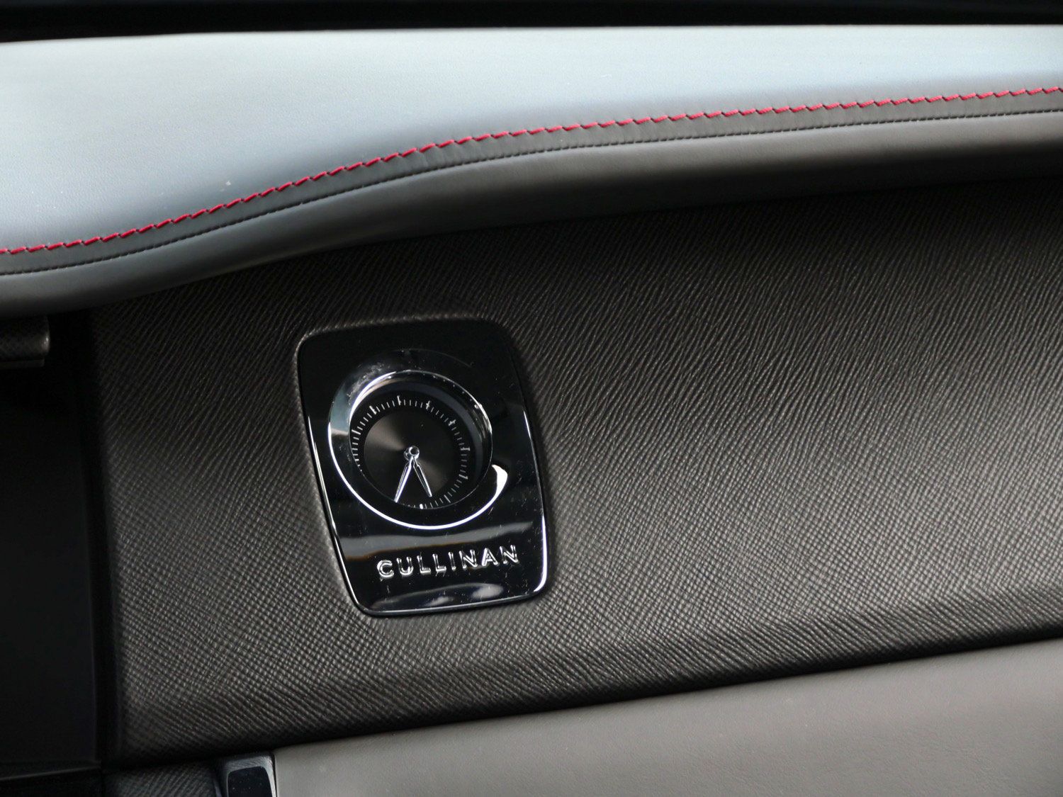 Certified 2023 Rolls-Royce Cullinan AWD/4WD image 14