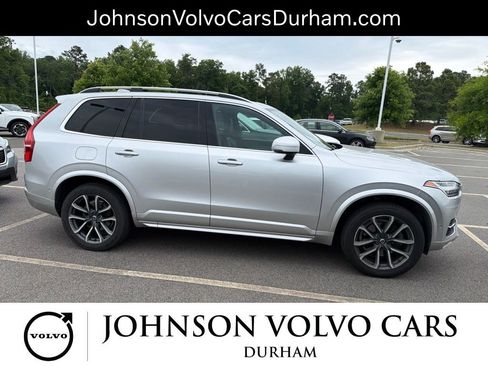 Used 2018 Volvo XC90 T5 Momentum w/ Convenience Package AWD/4WD image 8
