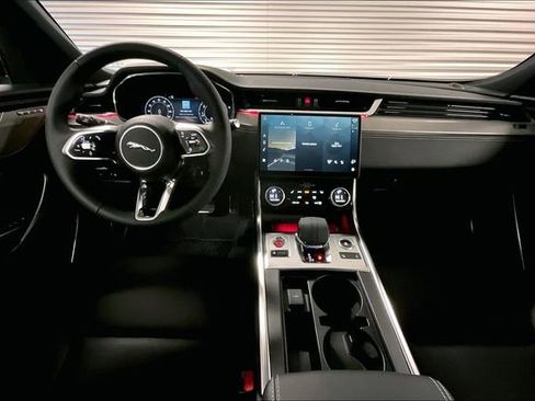 New 2024 Jaguar XF R-Dynamic SE image 6