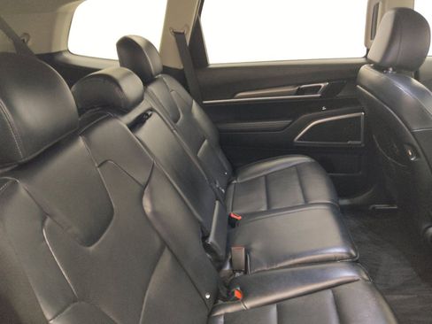 Used 2020 Kia Telluride S w/ S 8 Passenger Seating Package FWD image 19