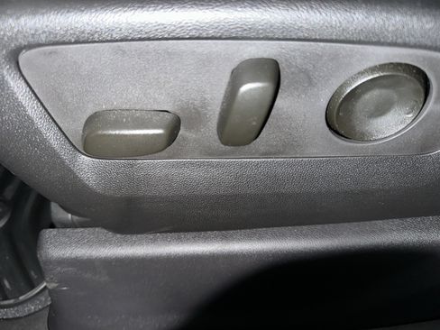 Used 2024 Chevrolet Silverado 2500 LT w/ Convenience Package image 20