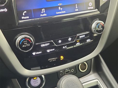 Used 2021 Nissan Murano S image 21