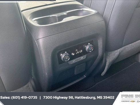 New 2026 Chevrolet Traverse LT w/ Driver Confidence Package FWD image 24