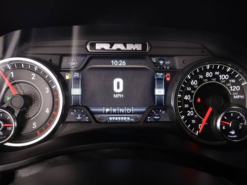 Used 2024 RAM 2500 Laramie AWD/4WD image 4