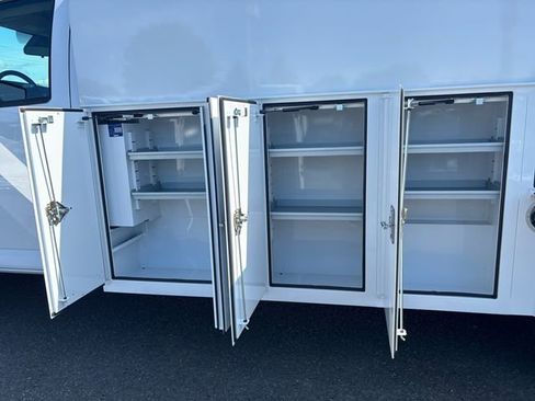 Used 2021 Chevrolet Express 3500 w/ Power Convenience Package image 22