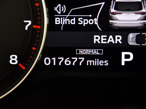 Used 2024 Mitsubishi Outlander SE AWD/4WD image 17