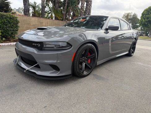 Used 2018 Dodge Charger SRT Hellcat RWD image 10