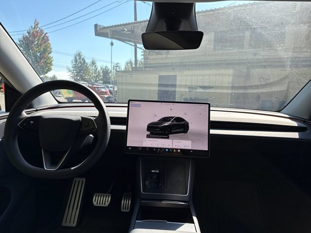 Used 2026 Tesla Model Y 2WD image 11